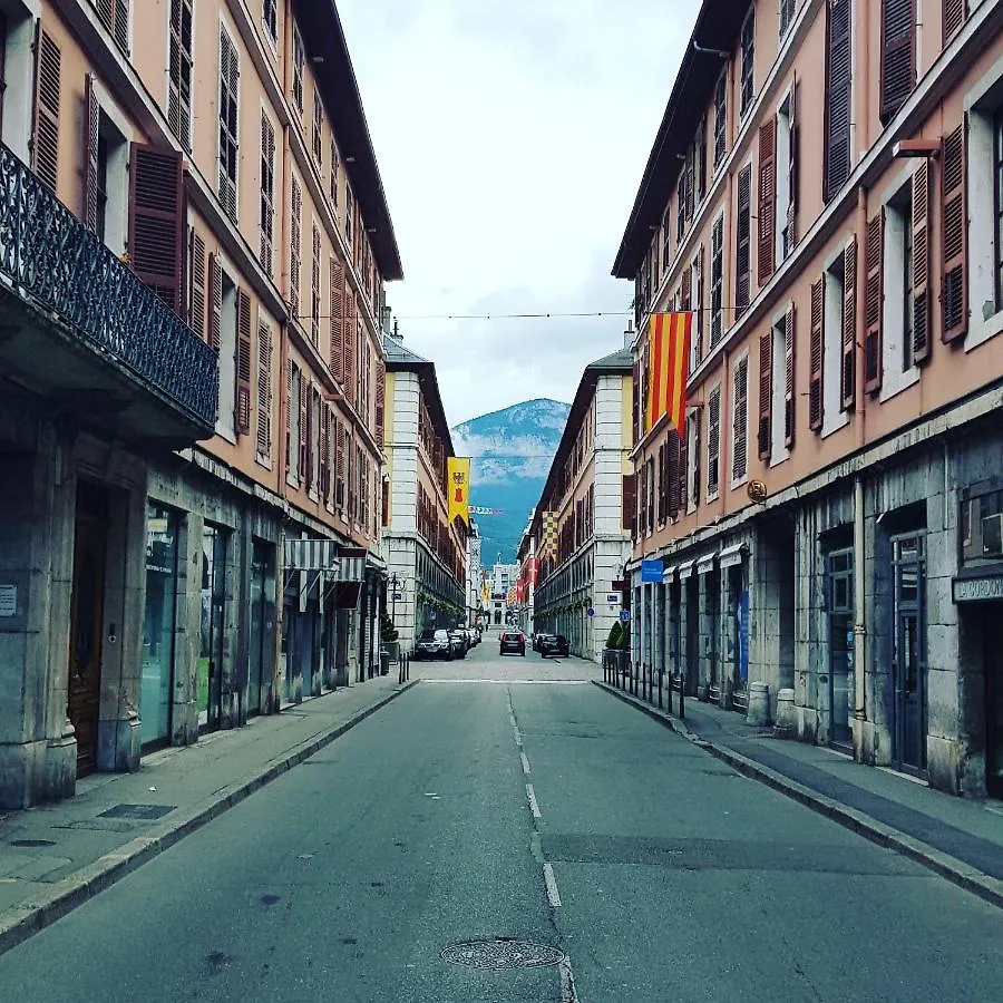 Superbe appartement au hypercentre de Chambéry Appartamento